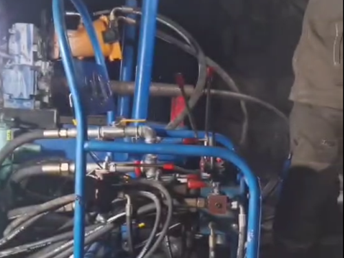 全液压坑道钻机工作现场  视频案例——内蒙古赢功机械